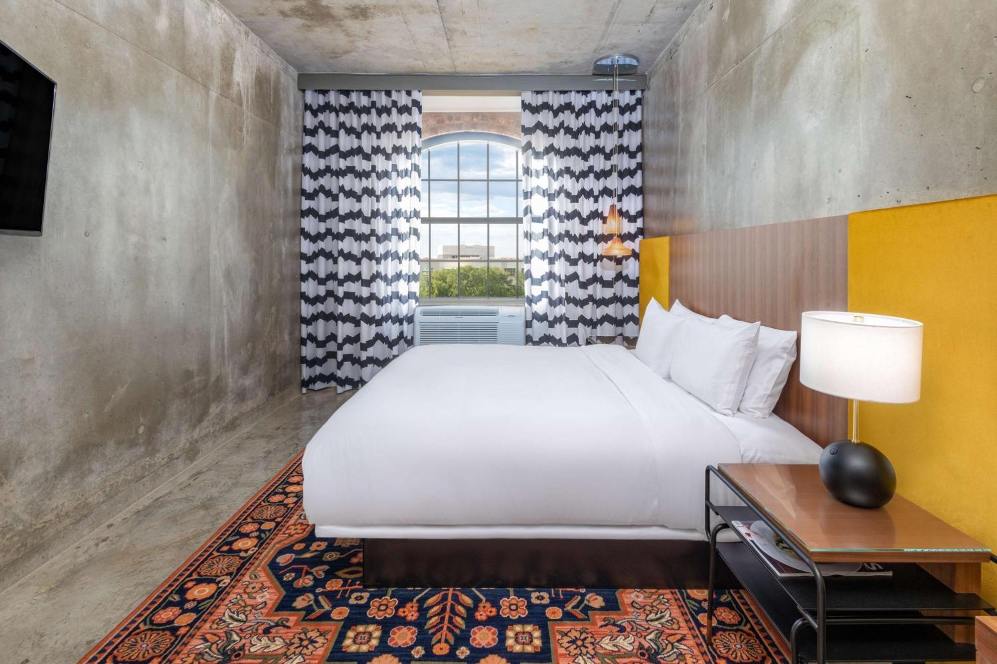 Nylo Las Colinas Hotel, Tapestry Collection By Hilton Ирвинг Экстерьер фото